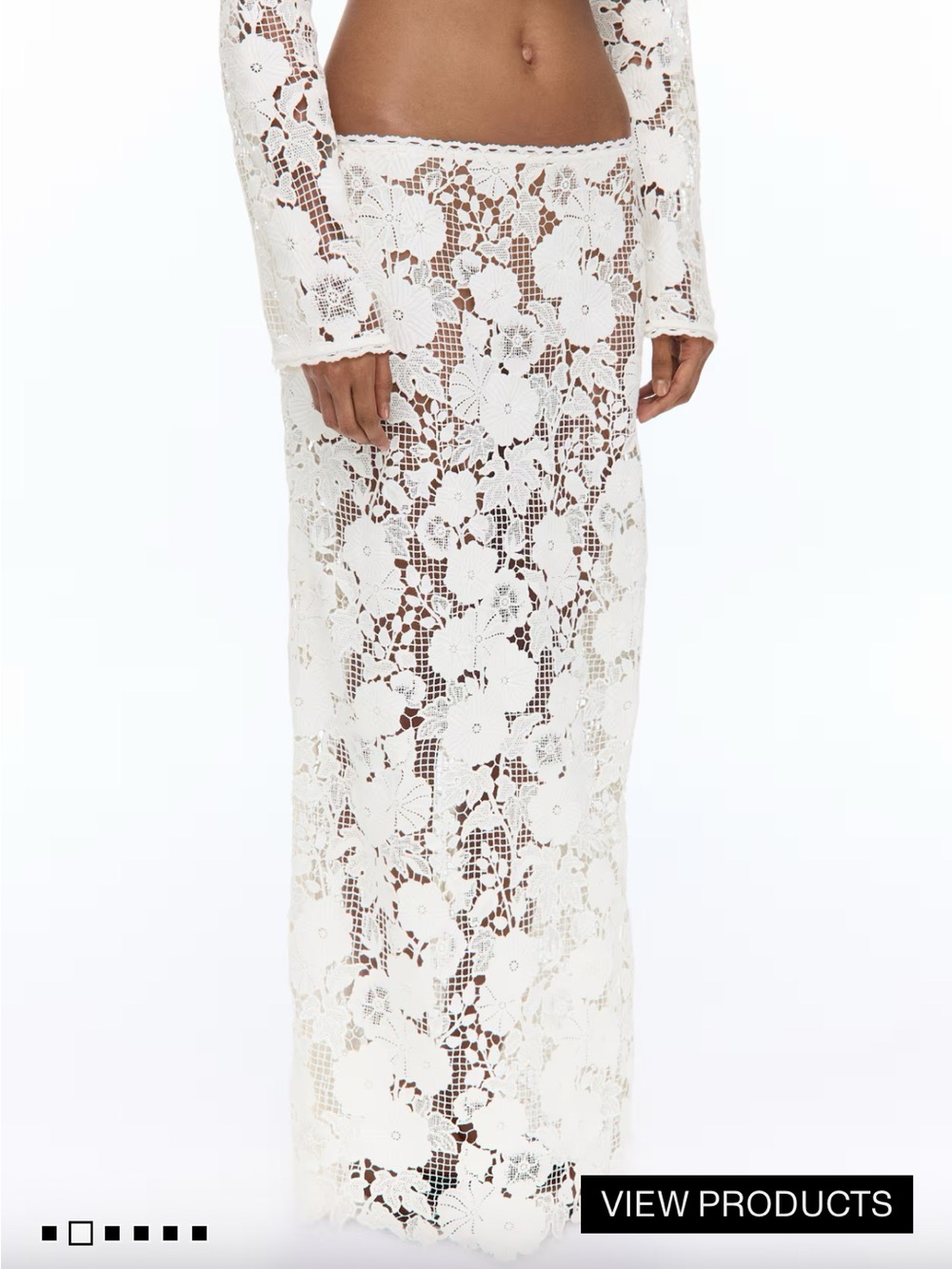 LIVIA NUNES H&M
LACE SKIRT 1348324001